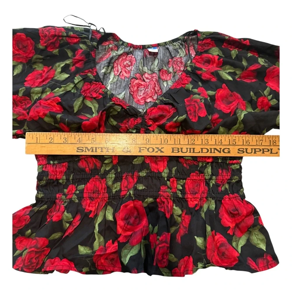 Old Navy Red Rose Floral Smocked Peplum Top V-Neck Puff Sleeve Medium Whimsygoth